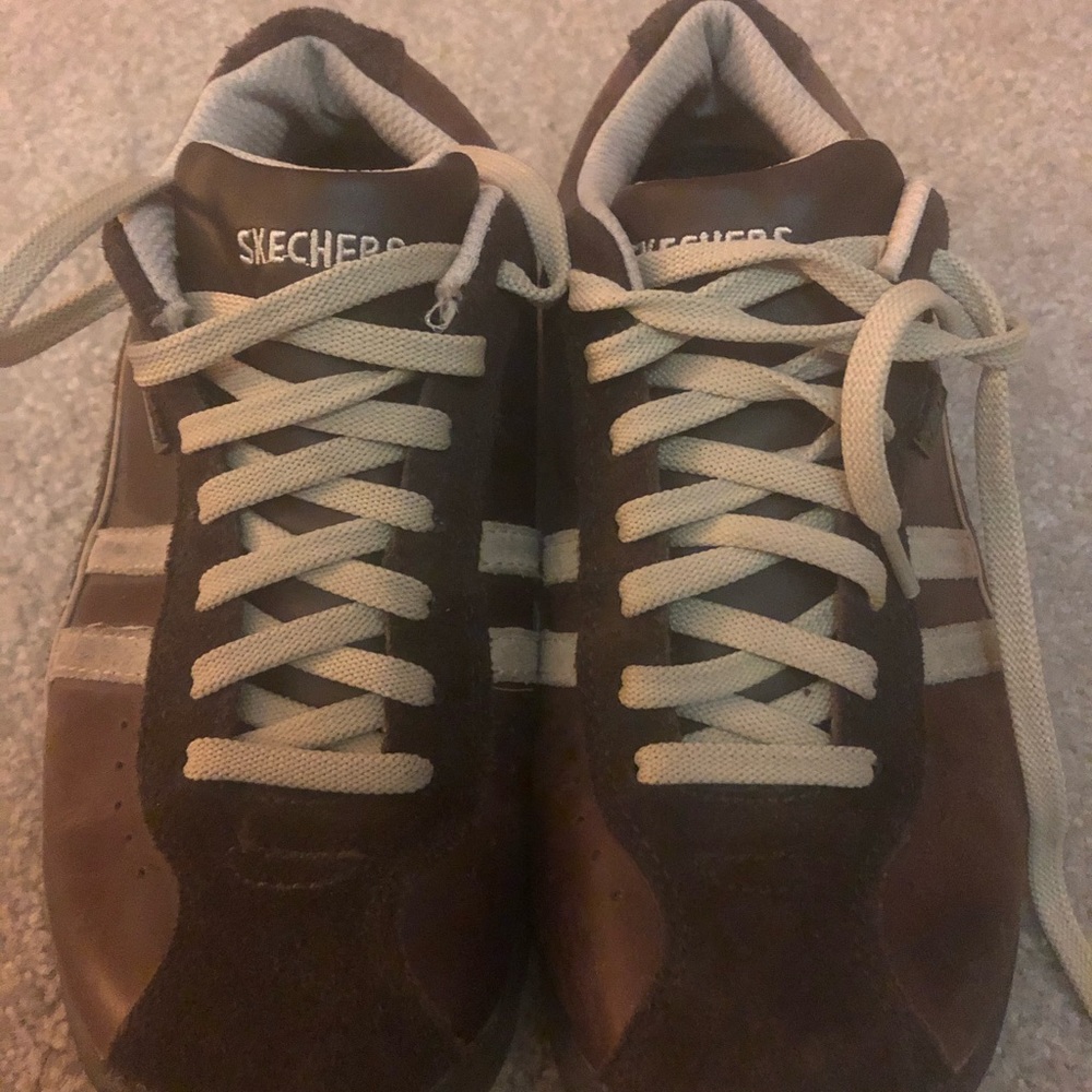 Sketchers brown women’s sneakers
